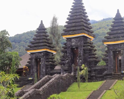 Pura Gunung Salak 1