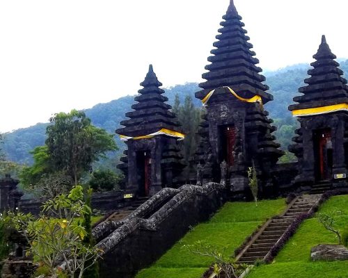 Pura Gunung Salak 2